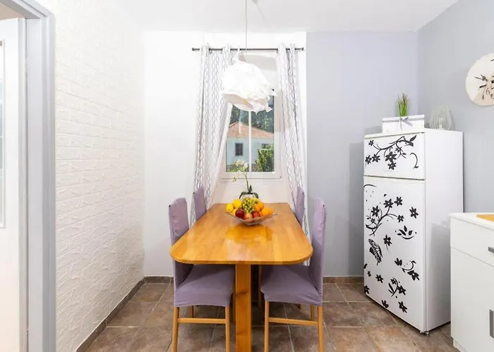 Apartments Vela Stiniva - Two Bedroom Apartment With Terrace And Sea View