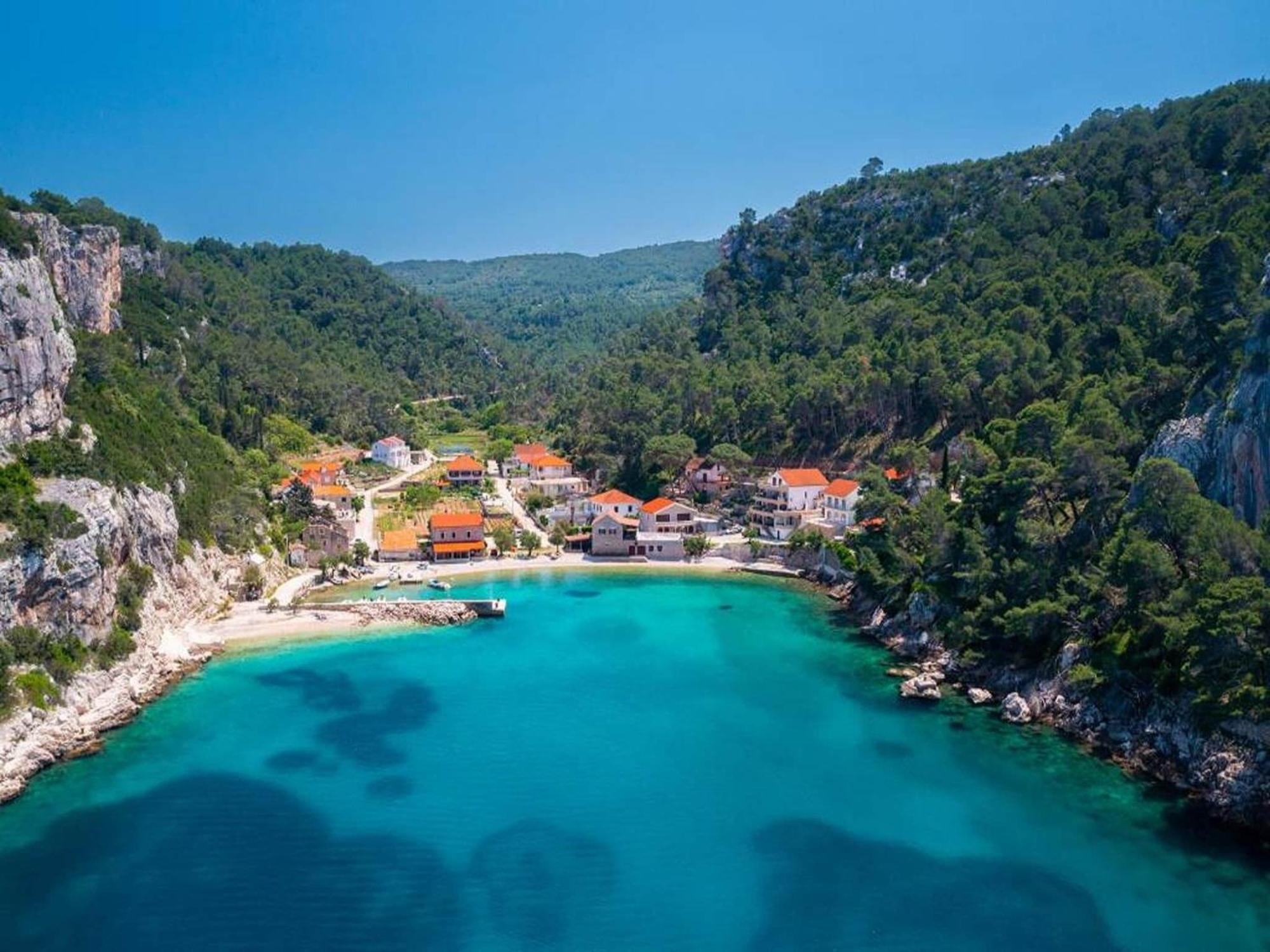 Vela Stiniva - Two Bedroom With Terrace And Sea View Apartment Zastrazisce
